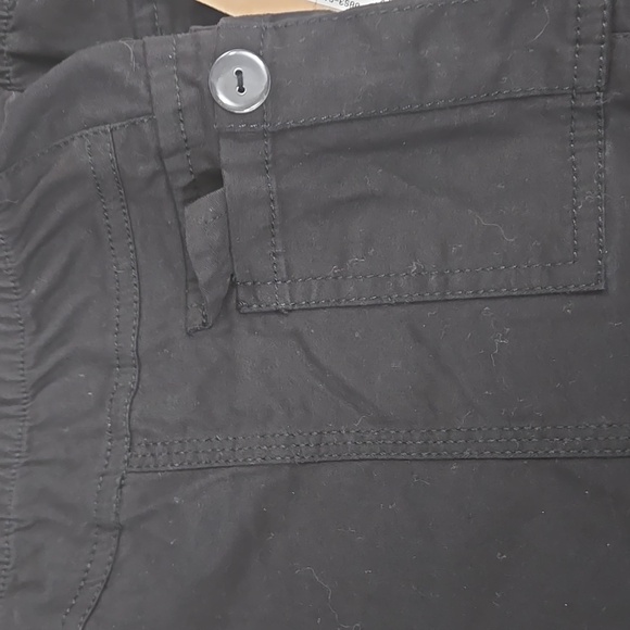 Harlow Women's Classic Black Cargo Shorts - Picture 5 of 7